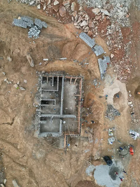 GreyBoulders team on site